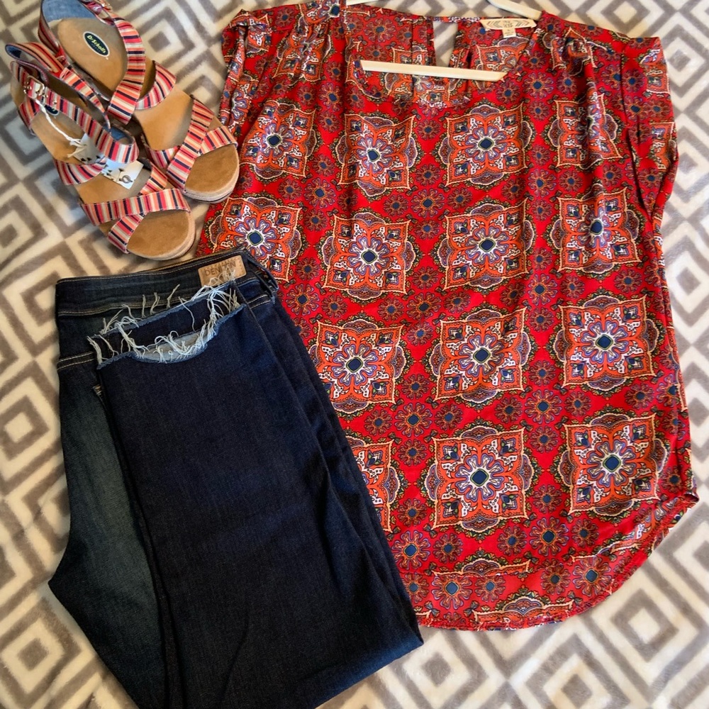 ❤️ Beautiful Printed Blouse ❤️